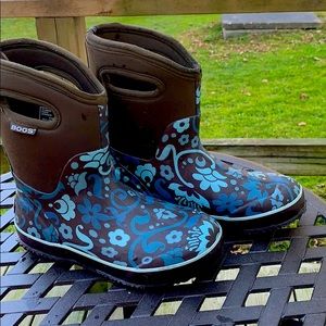 Bogs Classic Mid Corsage EUC barely worn 7